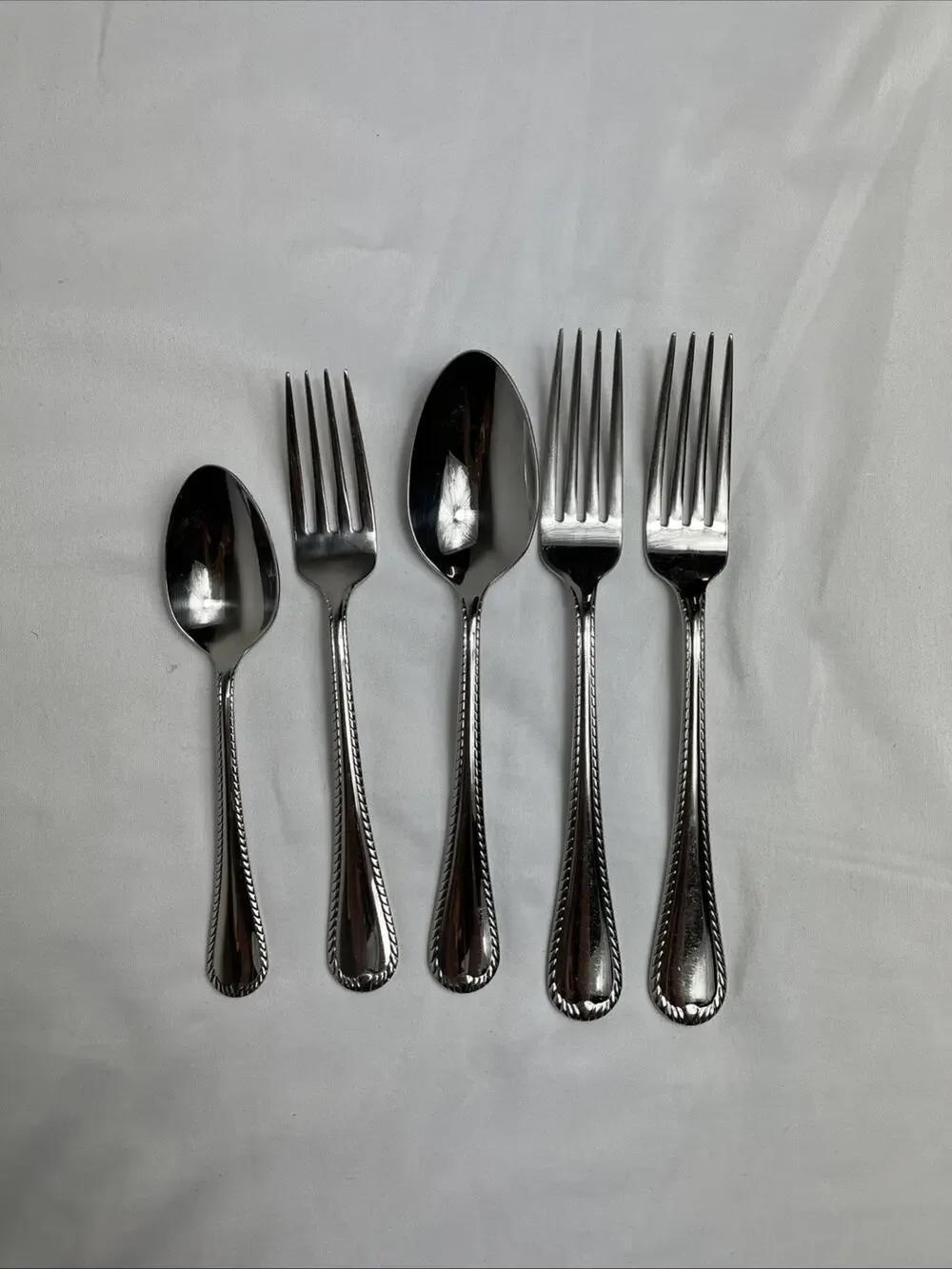 Mikasa Cameo Flatware Vietnam 18/10 Stainless Steal Set of 5 pieces